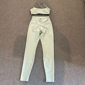 Alo Yoga Limestone Set